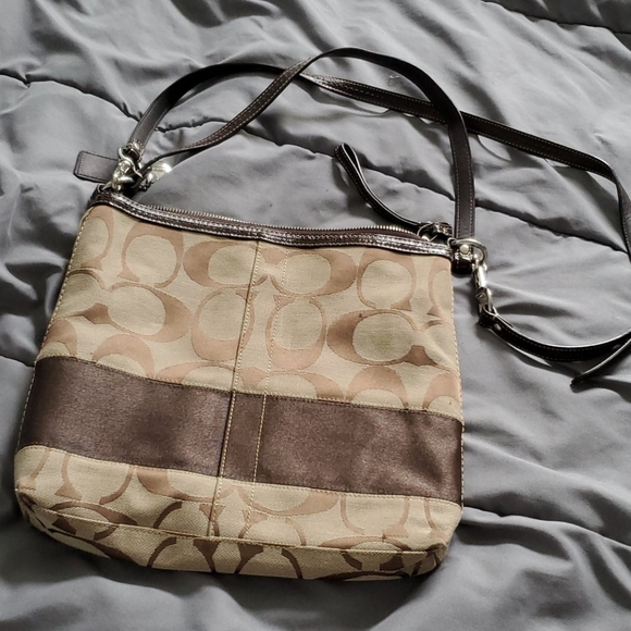 Coach - Picture 1 of 3